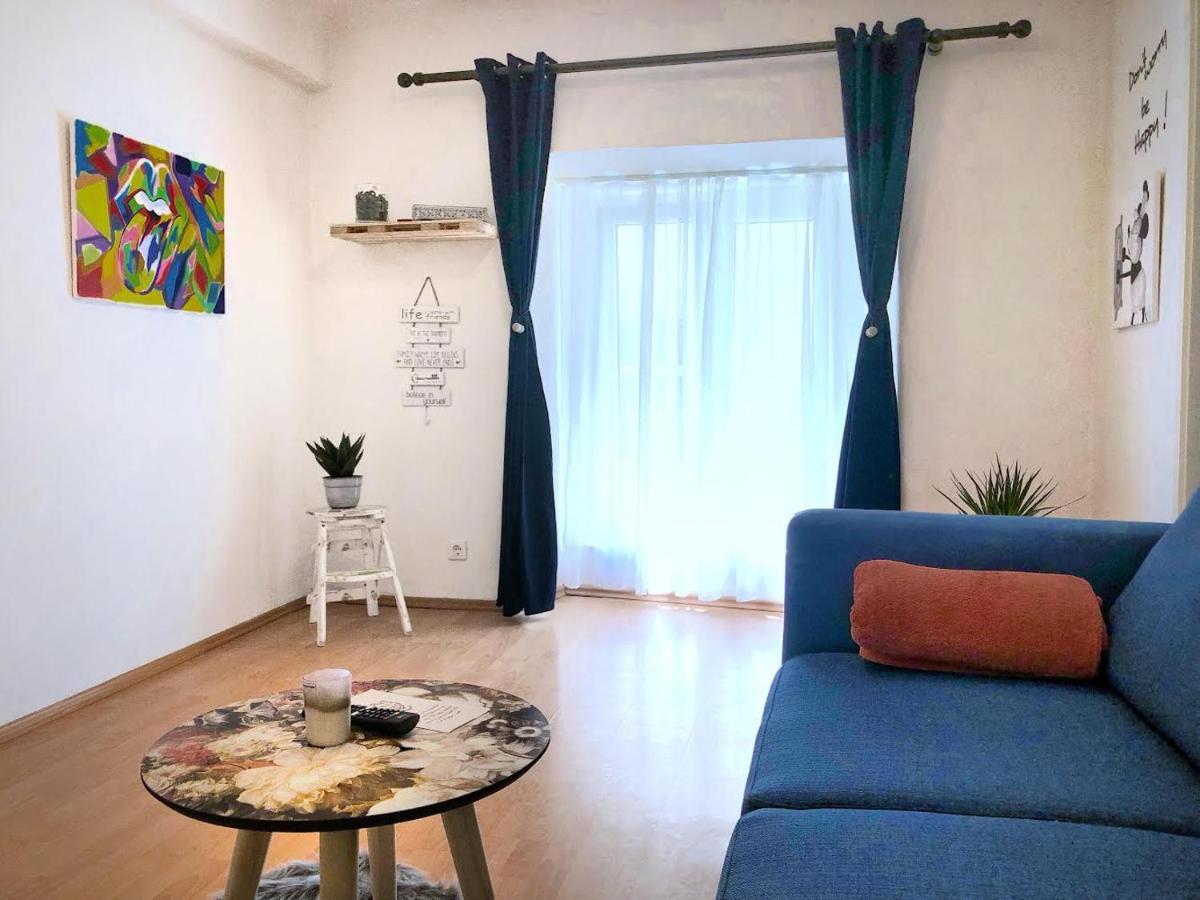 Appartement 1br On The Beautiful Street In Center *
