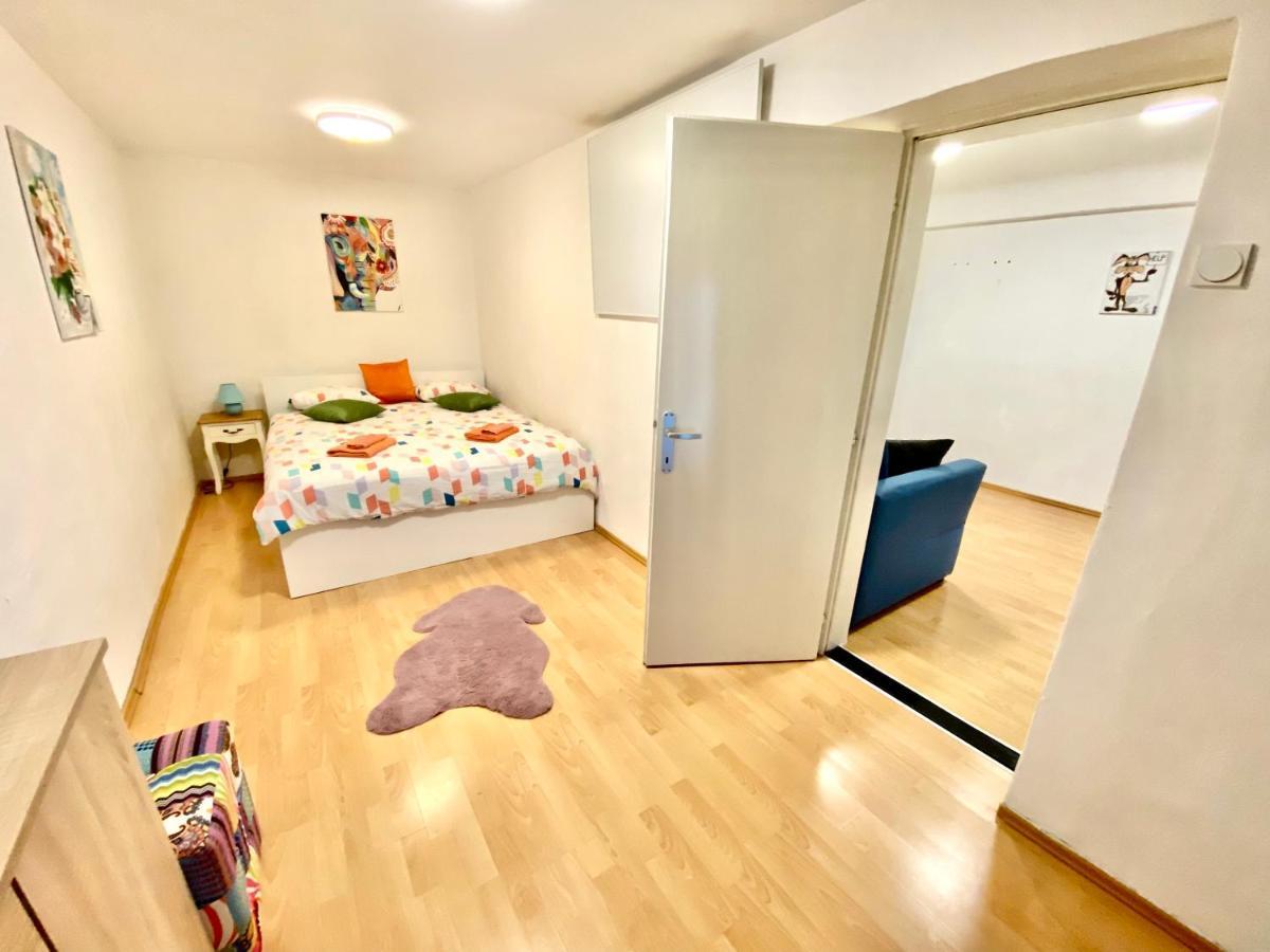 Appartement 1br On The Beautiful Street In Center *